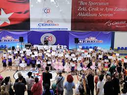 YAZ SPOR OKULU KURSLARIMIZ TAMAMLANDI